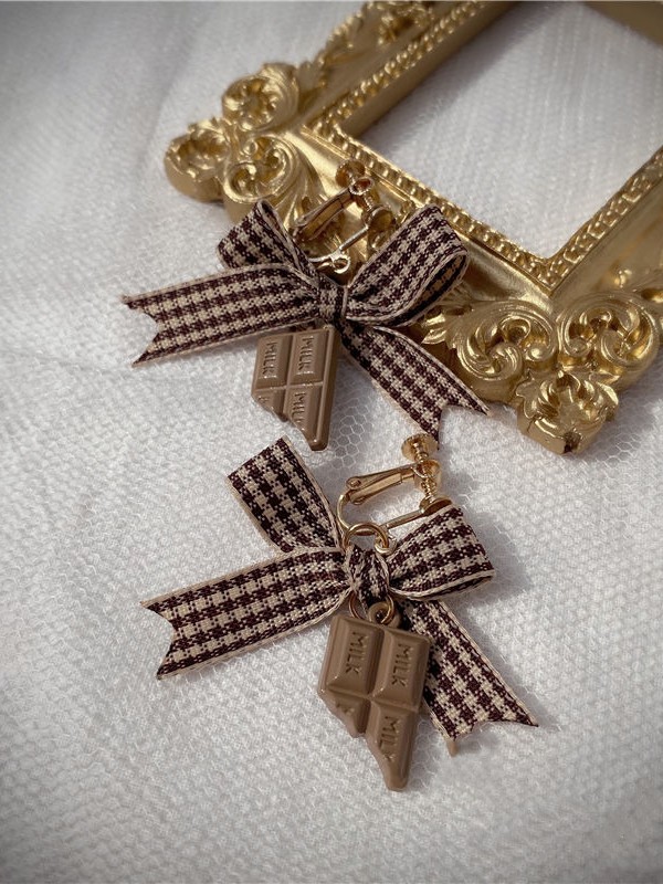 Chocolate Earring Clip Chocolate Earring Clip