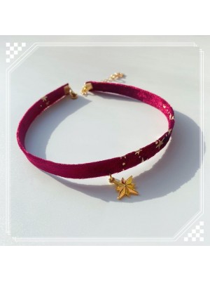 Choker Necklace with A Elegant Pendant