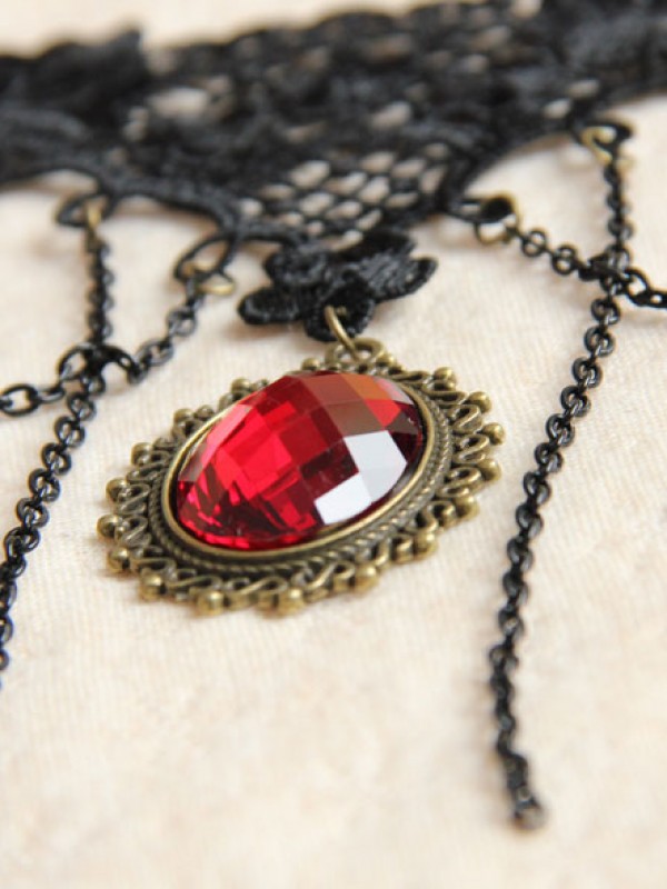 Gothic Race Red Diamond Armband Gothic Race Red Diamond Armband