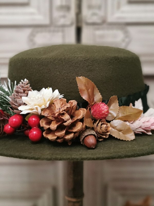 Miss Point - Letter of Autumn Mini Top Hat Miss Point - Letter of Autumn Mini Top Hat