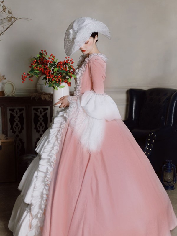 Mrs Pompadour Elegant Vintage Gown One-piece Mrs Pompadour Elegant Vintage Gown One-piece