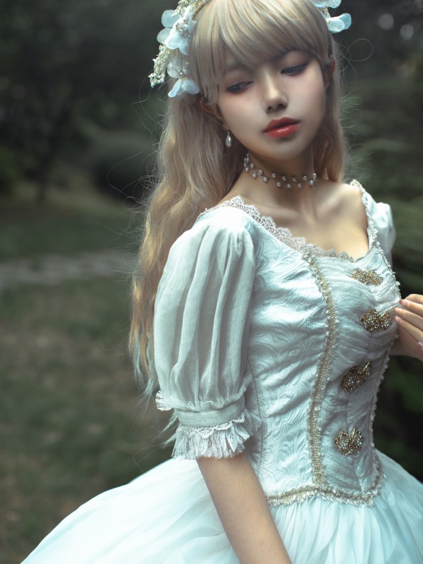 Snow Song Elegant Vintage Wedding One-piece Snow Song Elegant Vintage Wedding One-piece