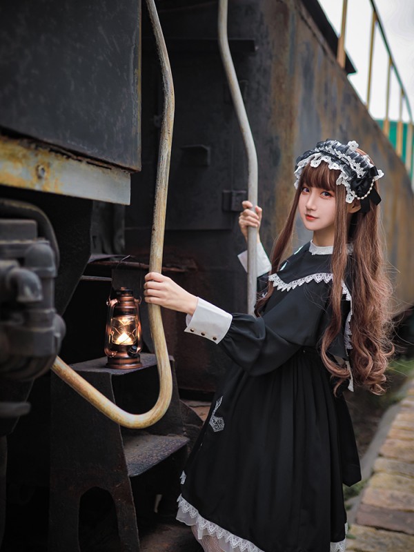 Sunday Gothic Nun Style One-piece