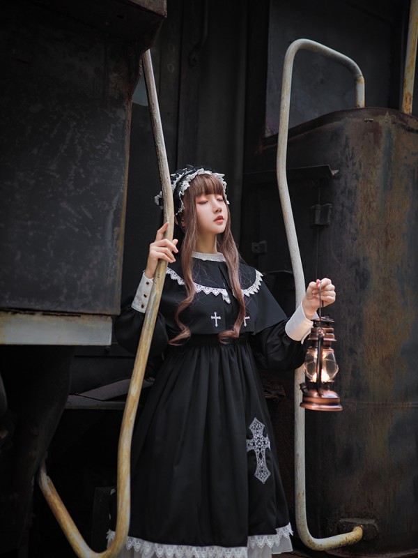 Sunday Gothic Nun Style One-piece